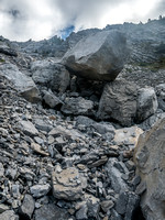 My lens started fogging up part way up the gully. This is a critical decision point - obvious with the balanced boulder.