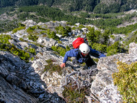 There are numerous small (and fun) cliff bands to surmount on the way up past the Bears Hump to the cockscomb.