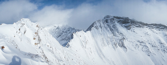 Pano from the traverse to the summit (on left). Arethusa at the center.