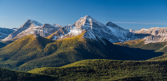 This is why you do Odlum Ridge in late September. Mount Bishop (C) and Mount McPhail (L) with Horned Mountain between them.