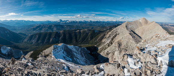 A great view over the west ridge of Caudron (L) and Centre Peak (R).