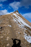 Wietse ascends to the main summit of Cabin Ridge.