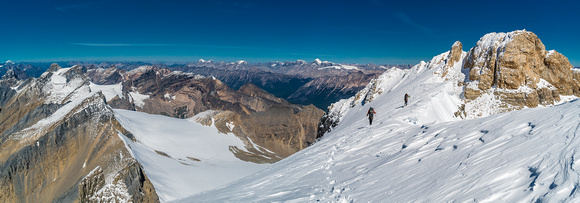 Traversing off the snow summit of Diadem towards it’s rock summit.