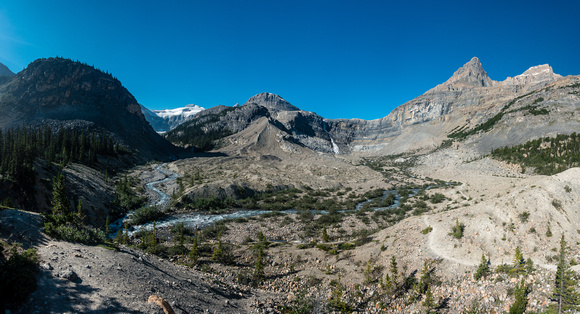 Portal on the top right, the moraine access route in the center and the Bow Hut approach on the left.