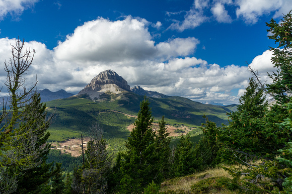 Another great view of Crowsnest Mountain.