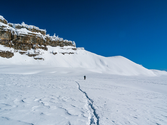 Skiing around the south end of Lilliput under its west face. Daly at right.