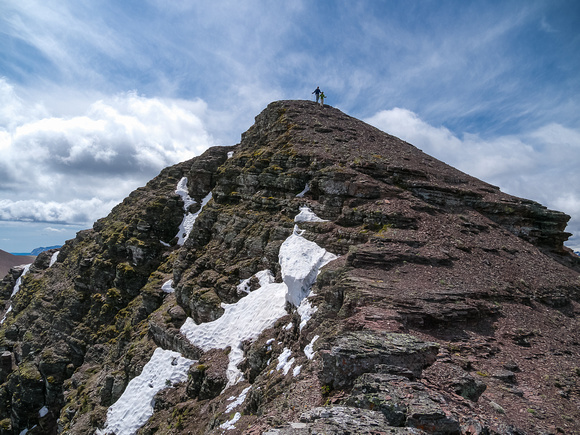 Descending Newman Peak on the traverse over to Spionkop Ridge.