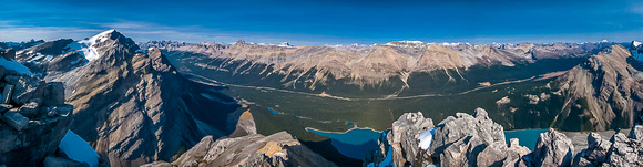 Patterson on the left, Noyes, Weed, Observation and Peyto Lake in the middle.