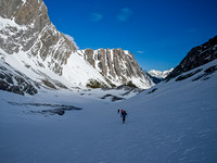 Skiing to the French / Robertson col.