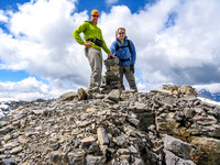 Vern and Wietse at the summit of Stuart Knob.