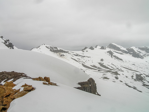 Views over the des Poilus Glacier towards Arete.