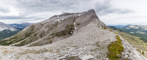Traversing the south ridge of Deadman Pass Peak towards the summit.